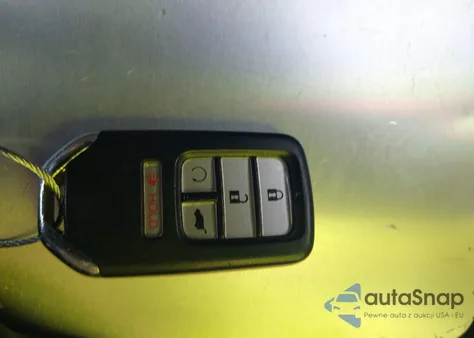 2017 Honda Pilot Touring z USA, uszkodzony, nr VIN 5FNYF6H90HB001721